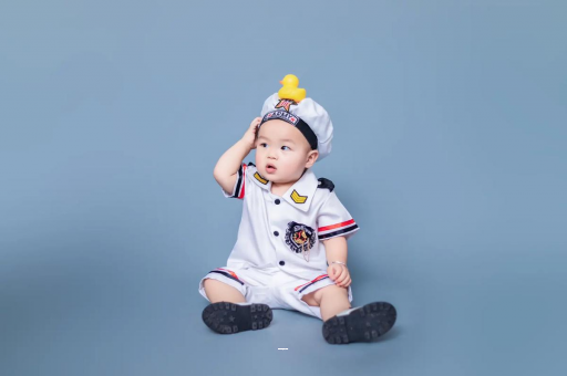 如东宝宝老摇头怎么回事